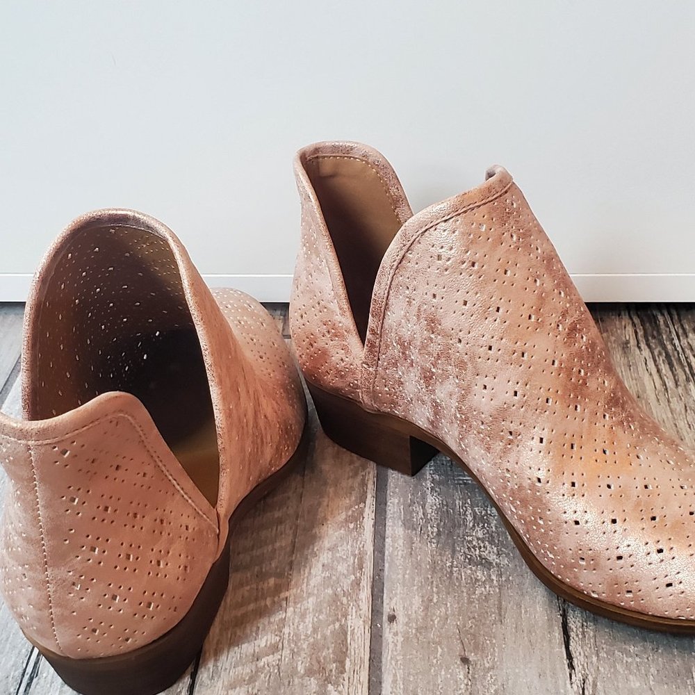 🎀Lucky Brand Girls Ankle Boots size 4M "NWOT"